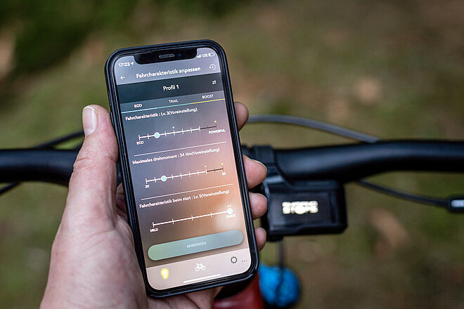 E-Tube-App auf Smartphone.