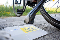 Ladeplatte und Ständer von Tiler.