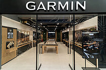 Eingang eines Garmin-Brand Stores.