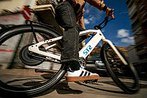 Actionbild vom Stromer ST2 in Kurve.