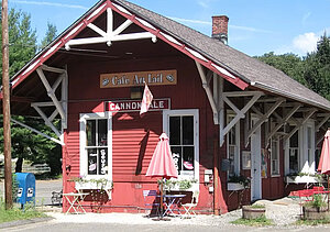 Holzhaus als Bahnhofsgebäude in Wilton, USA.