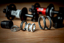 «DF Race Kit» und  «Ratchet DF Upgrade Kit» von DT Swiss.