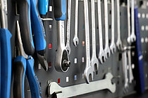 Werkzeugwand in einer Velo-Werkstatt.