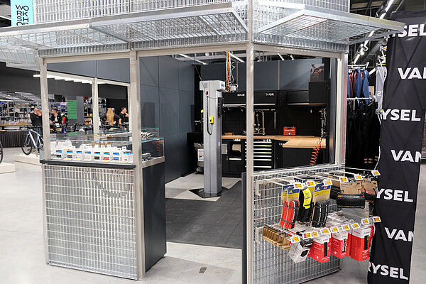 Fahrradwerkstatt des Van Rysel Stores Spreitenbach.