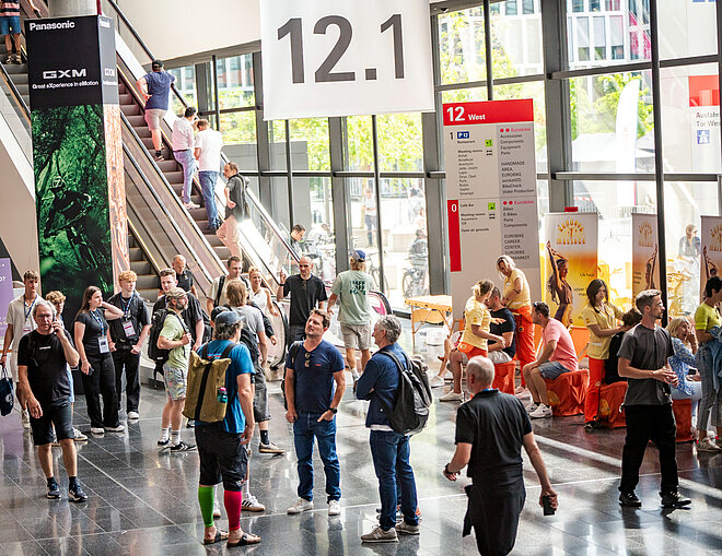 Foyer einer Messehalle in Frankfurt.