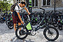 Publibike bei der Ausleihe an Dockingstation.
