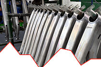 Diagramm der Konsumstimmung mit Alurahmen als Hintergrund.