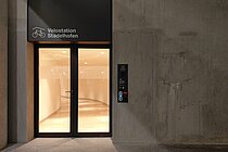 Zugang zur Velostation im Bahnhof Stadelhofen.